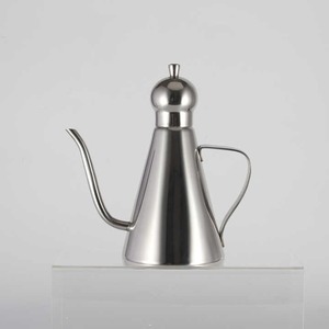 Ollas de aceite a prueba de fugas de acero inoxidable de 500ml, botella dispensadora de aceite de oliva de acero inoxidable para uso en la cocina - Product Image 5