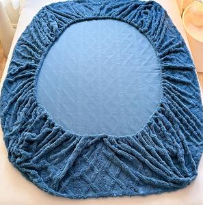 Protector de Colchón Elástico de Franela Tejida para Toda Temporada, Impermeable, con Estampado Liso para Uso Doméstico - Product Image 4