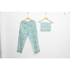 Ensemble de pyjama en coton floral léger - Vêtement de nuit imprimé à la main pour femmes - Prix de gros - Product Image 5