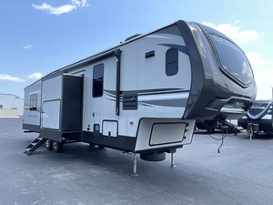 Roulotte de camping tout-terrain d'occasion 2020 Keystone Sprinter L-i-m-i-t-e-d 3610F-W-F-K-S Standard - Product Image 6