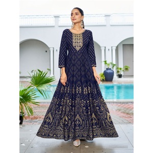 Elegante vestido Anarkali con bordado de Cuello clásico perfecto para eventos formales y fiestas disponible del proveedor indio - Product Image 1