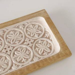 Vente chaude en bois massif fait à la main plateau de service pour Bar Restaurants hôtels prix économique résine rotin matériel cuir utiliser maison - Product Image 4