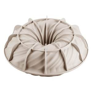 Molde de Silicona 3D para Donuts Intreccio 21cm, Herramienta para Hornear y Repostería Silikomart, Modelo 20 384 13 0065 - Product Image 4