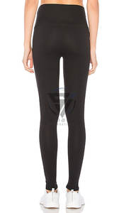 Nuevas llegadas: Leggings de yoga de cintura alta con logo personalizado para mujer, leggings sin costuras con efecto fruncido en el trasero. - Product Image 4