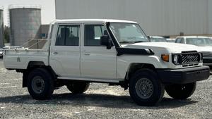 Toyota Land Cruiser 79 Pickup Double Cabine 4.2L Diesel V6 Automatique 2024 d'occasion, premier propriétaire, conduite à gauche - Product Image 1
