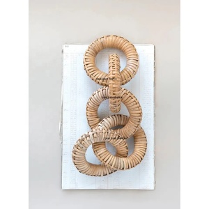 Maillon de chaîne décoratif en rotin sculpté à la main Maillon de chaîne en rotin de village à 5 maillons Décor de table basse rustique Grande chaîne pour la décoration intérieure - Product Image 2