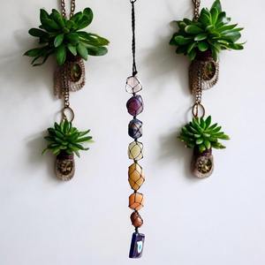 MUNTAHA AGATE Pierre roulée des sept chakras avec support, protection contre le mauvais œil, purification énergétique, écologique, 15-20 cm, décoration Feng Shui pour la maison - Product Image 4