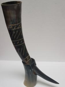 Auténtico cuerno vikingo para beber hecho a mano con cuerno de búfalo de la India para las celebraciones navideñas de la cerveza, hecho a mano en la India. - Product Image 5