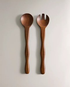 Ensemble de serveurs à salade en bois d'acacia artisanal, design de poignée ondulée, finition lisse et durable, idéal pour mélanger et servir avec élégance - Product Image 1