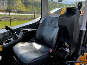 Chargeuse sur pneus mini neuve JCB 225 de 2016, capacité nominale de 45 tonnes, chargeuse rétrocaveuse avec boîte de vitesses et pompe, garantie d'un an pour un usage domestique - Product Image 6