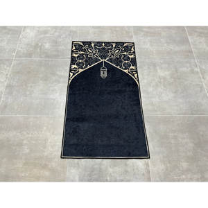 Alfombra de Oración Islámica Negra: Alfombra de Adoración Musulmana Antideslizante, con Pelo Suave - Product Image 1