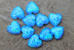 Piedra preciosa en forma de corazón de ópalo de fuego ruso brillante de Nion con juego de colores ardientes Ideal para diseños de joyería romántica de lujo - Product Image 5