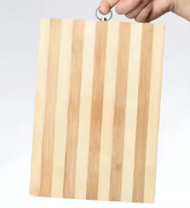 Tabla de Cortar de Madera Artesanal con Diseño Único para Uso Decorativo en la Cocina del Hogar - Product Image 3