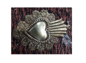 Médaillon de cœur sacré unique pour décor catholique - Product Image 5