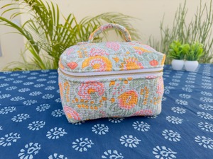 Handmade Vintage Cotton Quilted Water Resistant Durable Eco-Friendly <b>Zipper</b> Closure <b>Large</b> Small Makeup Case for Women - Product Image 3