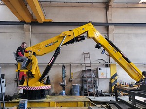 Top Quality Offshore Marine Deck <b>Crane</b> Hydraulic 10 Ton For Offshore Ships From Turkey Affordable Prices - Product Image 4