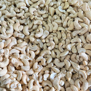 เวียดนาม ผู้จัดจำหน่ายที่เชื่อถือได้ เม็ดมะม่วงหิมพานต์อบแห้ง เม็ดมะม่วงหิมพานต์ W180 W240 W320 ราคาถูก จำนวนมาก คัจู บาดัม SANTIGO - Product Image 1