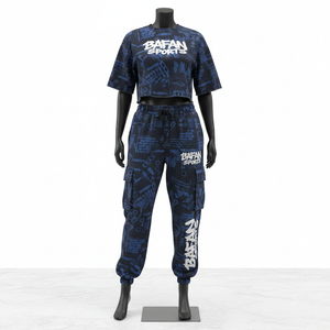 ชุดเซ็ตเสื้อครอปและกางเกงขายาวผ้าฟลีซคอตตอนโพลีเอสเตอร์เนื้อหนัก 280 GSM สีน้ำเงินกรมท่า สำหรับผู้หญิง พร้อมสกรีนโลโก้ตามสั่ง - Product Image 1