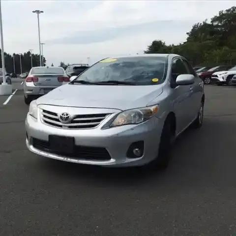 Perfectly Used 2013 Toyota Corolla LE, FWD