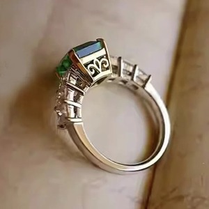 Bague de fiançailles vintage en argent sterling 925 avec pierre de laboratoire modèle 003 de Mehrajudin Gems, taille émeraude, faite à la main, certifiée par une tierce partie, pour femmes - Product Image 3