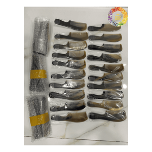 Cepillo de Masaje Hecho de Cuerno Natural Hecho a Mano con Estilo Vintage-Hermoso Peine de Cuerno Natural Antiestático Hecho a Mano Diseño Vintage - Product Image 5