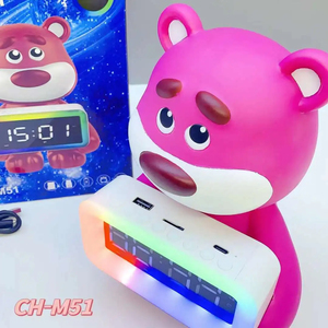 Altoparlante Bluetooth carino orso con LED RGB, Design orologio, USB-C per cellulare universale e dispositivo Bluetooth - Product Image 6