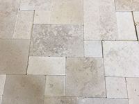 SHIHUI vente en gros de carreaux de calcaire beige du Jura moderne pas cher marbre beige dégringolé murs extérieurs revêtement de sol de villa intérieur de maison