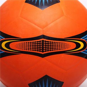 Pallone da calcio promozionale in gomma rossa a buon mercato per eventi, club, scuole, formazione per bambini, giochi ricreativi o omaggi - Product Image 5