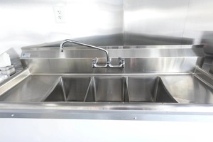 Remolque de comida remolcable blanco de 7 'X 14' para eventos, catering, barra móvil para aperitivos, fábrica de dulces de bodega - Product Image 2