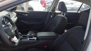 1000% % Propre Utilisé 2024 Nissannn Altima 2.5 SV FWD Utilisé - Product Image 3