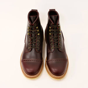 Bottes de moto en cuir marron personnalisées de haute qualité pour hommes avec finition haut de gamme, semelle durable, protection et confort de conduite - Product Image 4