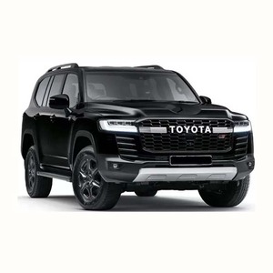 Toyota Land Cruiser LC300 VX (4x4) Meilleurs matériaux et voiture la plus sûre - Product Image 4