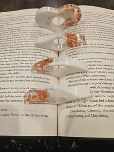 Support de page de livre en résine, poignée pour les doigts, accessoire de lecture durable et confortable, parfait pour les livres, les documents d'étude, les journaux et les romans - Product Image 6