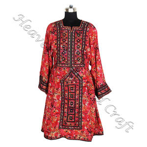 Réel Balochi Tribal Ethnique Fait Main Kutchi Robe BDR016 Vintage Bohème Indien Fournisseur Vintage Fait Main Broderie Bohème - Product Image 3