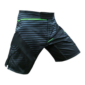 Short MMA imprimé à rayures personnalisées très exigeant Short MMA à coupe flexible en tissu extensible dans les 4 sens aux meilleurs prix - Product Image 2
