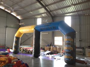 Arche gonflable imprimée numériquement de plus de 12 pieds pour les événements publicitaires avec pompe à air électrique - Product Image 4