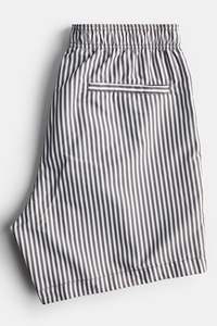 Shorts d'été pour hommes, imprimés et respirants, conçus par sublimation, avec logo personnalisé pour la gym, short de basket en maille polyester vierge - Product Image 4