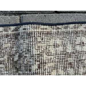 Tapis turc à accents persans 3,7x4,4 pieds, tapis en laine persan brun vintage - Product Image 5