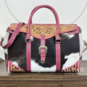 กระเป๋าดัฟเฟิลกหนังวัวสำหรับเดินทางแบบตะวันตกทำด้วยมือหนังแบบซ่อนถือถือแบบธรรมดาสำหรับผู้หญิง - Product Image 1