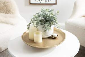 Bandeja de aluminio fundido con patas redondas festoneadas hechas a mano decorativas modernas, bandeja de transición de Pedestal dorado, apta para alimentos para uso en la cocina - Product Image 4