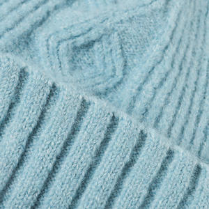 Gorro de punto cálido acanalado elegante y acogedor ajuste moderno perfecto para la moda de invierno al aire libre y uso de viaje - Product Image 3