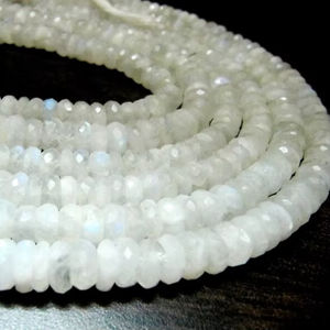 Cuentas facetadas Rondelle de piedra lunar arcoíris blanco natural 9-10mm hebra 10 pulgadas de largo - Product Image 1