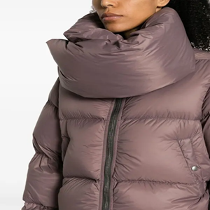 Chaquetas Cortas de Invierno con Logotipo Personalizado OEM para Mujer, Chaqueta Bomber Corta Acolchada, Impermeable, Gruesa, Transpirable, de Algodón - Product Image 6