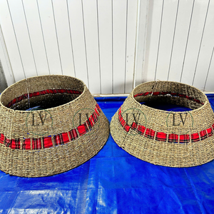 Venta al por mayor tejido a mano natural granja algas marinas redondo árbol de Navidad collar árbol falda accesorio de Vietnam precio barato - Product Image 4