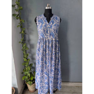 Robe maxi d'été en coton pur, écologique, lavable, sans manches, imprimé floral bohème, imprimé à la main, légère, indienne - Product Image 1