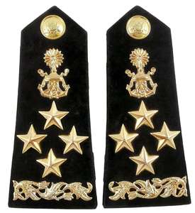 Épaulettes brodées personnalisées 100% fil métallique en forme d'étoile pour uniforme - Product Image 1