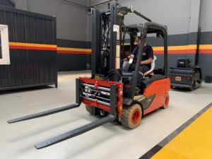 Posicionadores de Horquillas de Alto Rendimiento Wagger, Accesorios para Montacargas de 1000 kg a 9000 kg, Nuevos con 2 Años de Garantía - Product Image 6