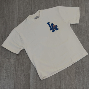 Camiseta de Hombre de Alta Calidad, Estilo Holgado con Hombros Caídos, Impresión Personalizada, Diseño Sólido, Fabricante de Ropa Masculina - Product Image 1