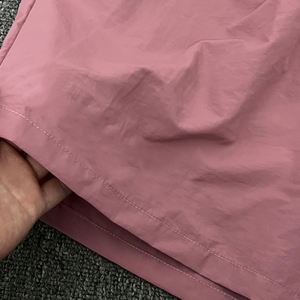 Short en nylon à séchage rapide pour hommes OEM Style unique confortable avec broderie Motif solide Haute qualité - Product Image 6