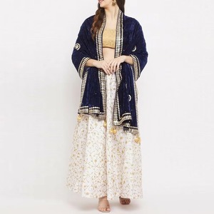 Chales de terciopelo para mujer al por mayor, ropa de noche elegante bordada personalizada, chales de terciopelo de lujo para mujer, ropa de invierno - Product Image 3